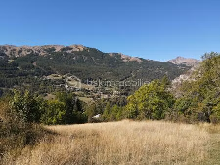 terrain de 808 m² à allos