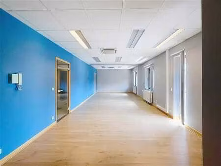 erpent: 7 bureaux sur un plateau de 200 m²