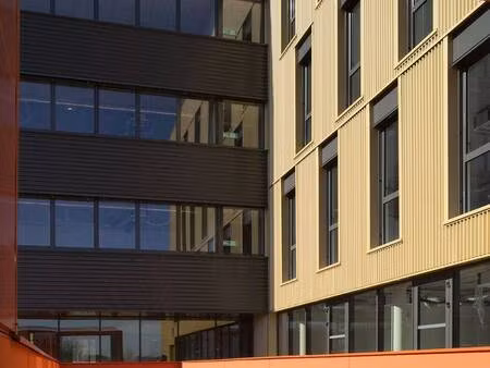 local d'activités à vendre