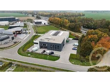 entrepôt + bureaux à louer