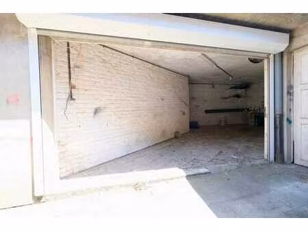 garage avec porte électrique !