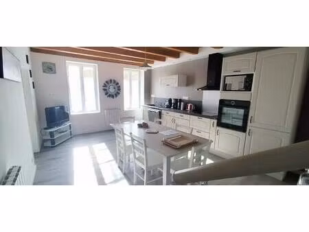 maison de charme en pierre avec cour