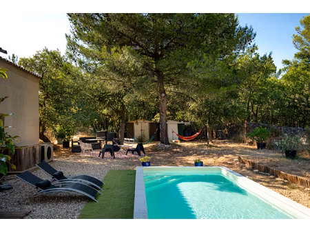 maison au calme sur le plateau de lacoste