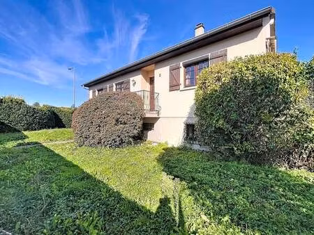 maison familiale de plain-pied  terrasse et jardin