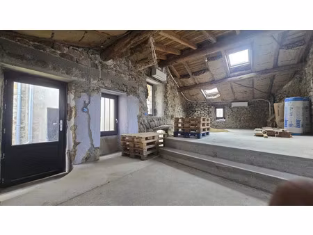 vente maison 6 pièces 167 m² saint-maurice-en-chalencon (07190)