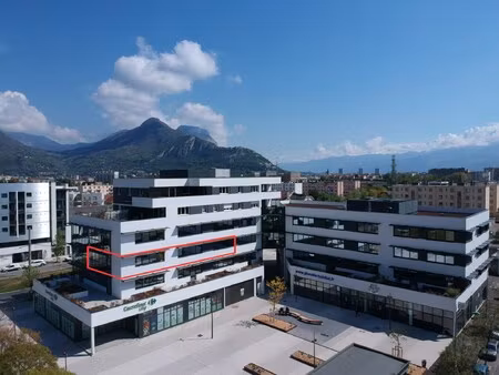 location local professionnel 526m² seyssinet pariset 38170