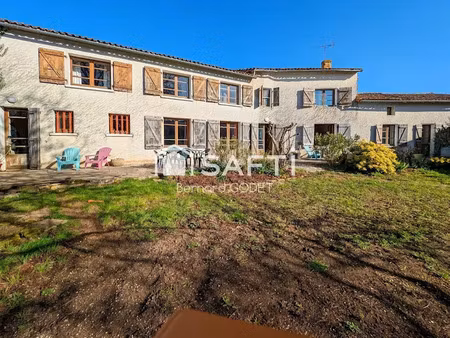 vente maison 9 pièces 255 m² à les adjots (16700)  160 000 €