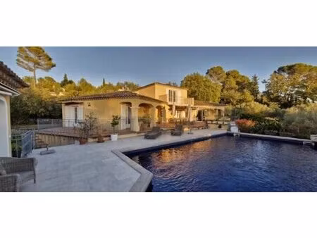 st antonin du var tres belle villa t7 vue panoramique