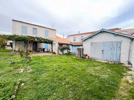 vente maison 8 pièces 164 m² à etaules (17750)  156 000 €