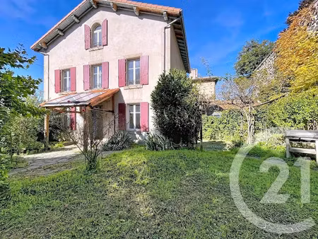 vente maison 11 pièces 260.2 m² à le puy-en-velay (43000)  175 000 €