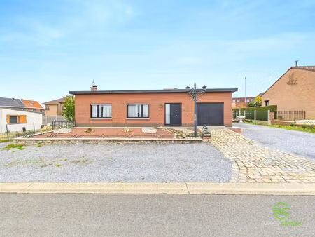 gelijkvloerse woning in het centrum met 2 slpk en ruime tuinberging!