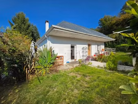 maison 120 m² environ + annexe 18 m² sur terrain 1000 m²