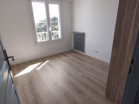 location t2 st georges sur loire