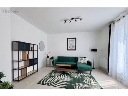 particulier loue une maison meublée