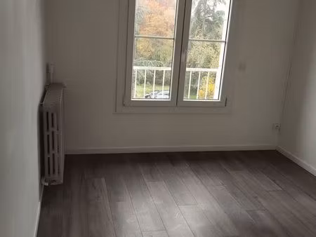 location t1 st georges sur loire