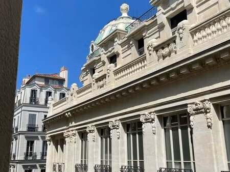 location local professionnel 218m² marseille 1er