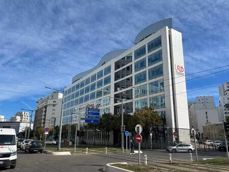 location local professionnel 1 229m² marseille 2ème