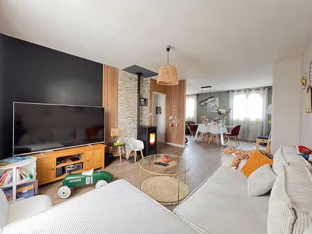 vente maison 4 pièces  100.00m²  loiron