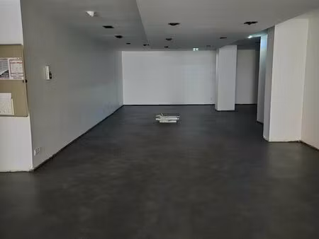 vente local commercial 140m2 dax 40100 - 225500 € - surface privée