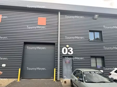 local d'activites a vendre