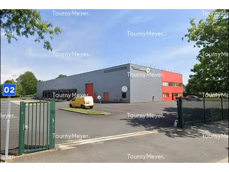 local d'activites a louer