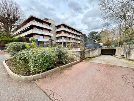 location parking / box 1 pièce  12.00m²  garches