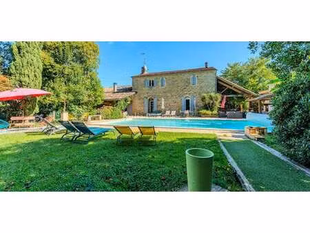 maison avec piscine et jardin fontet (33)