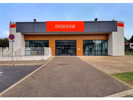 local commercial 700 m² - saint-étienne