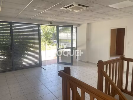 immeuble à vendre de 364 00 m²