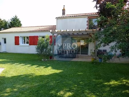 achat maison 8 pièces 181m² geneston 44140