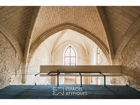 propriété familiale avec sa chapelle du 15ème