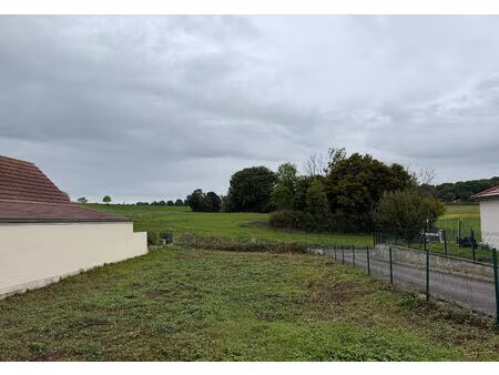 terrain constructible de 425m2 à 5 minutes de besançon