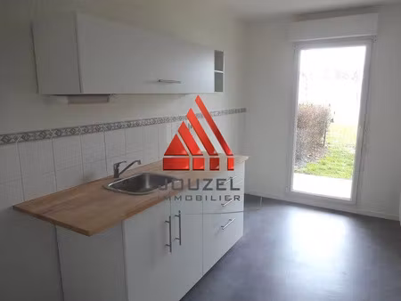 location appartement 4 pièces 83.42 m² à coueron (44220)  918 €