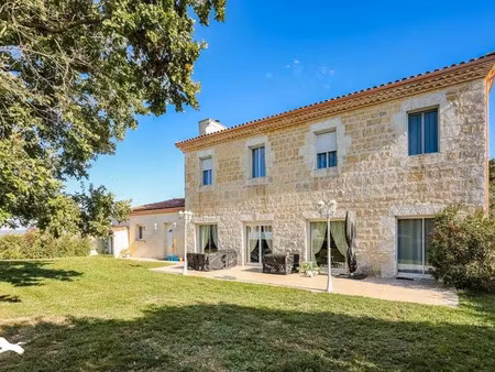 vente maison 5 pièces 198 m² à castelnau-de-montmiral (81140)  449 000 €