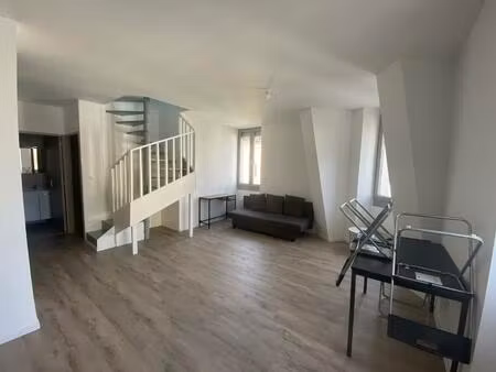 location appartement 3 pièces 43 m² à saint-chamond (42400)
