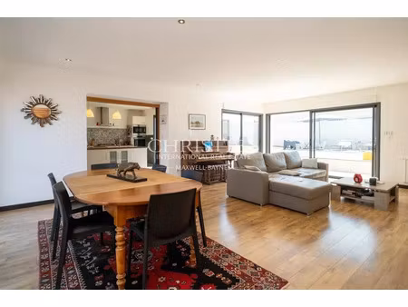 vente maison 5 pièces 210 m² à croix-chapeau (17220)  698 000 €