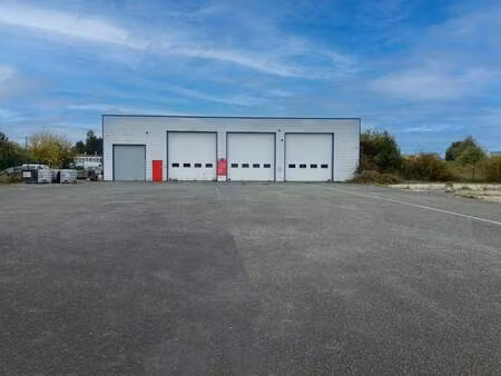 local d'activités à vendre