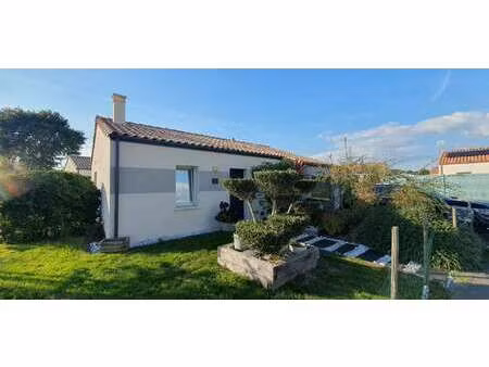 vente maison à sallertaine (85300) : à vendre / 69m² sallertaine