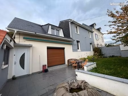 maison 6 pièces 180 m²