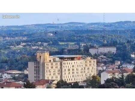 appartement 81 m2 f5 à finir de rénover très lumineux avec jolie vue jusqu'au alpes est et