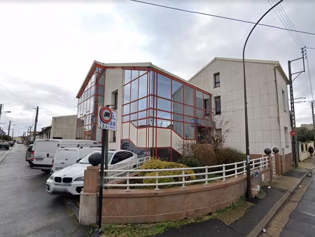 quartier champioux / prunet  à vendre 3 bâtis sur une parcelle de 2 000m²