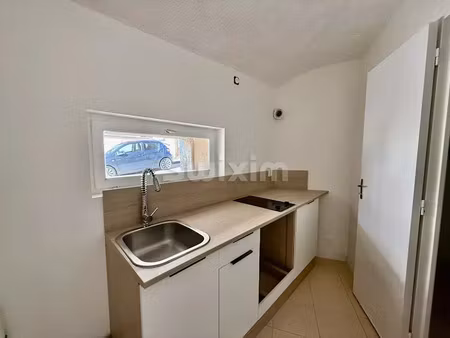 location appartement 1 pièce 22.74 m² à avallon (89200)  300 €