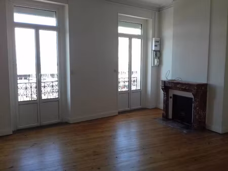 location appartement 3 pièces 71.38 m² à pauillac (33250)  706 €
