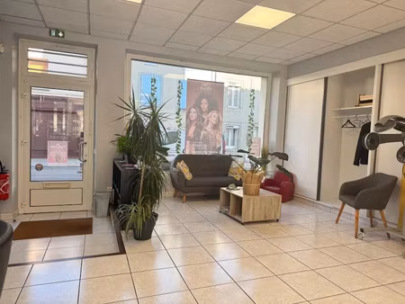 location locaux professionnels à mazamet (81200)  550 €