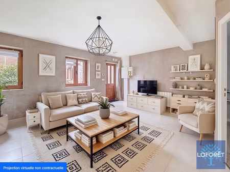 appartement f2 avec jardinet à brières-les-scellés