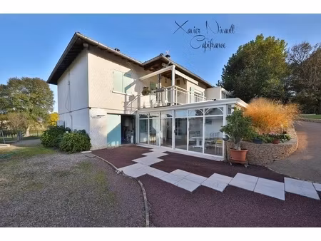 maison à vendre 8 pièces proche de pont de vaux (01)