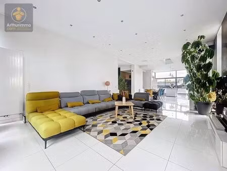 maison de prestige de 190 m2 en vente varennes-jarcy  île-de-france