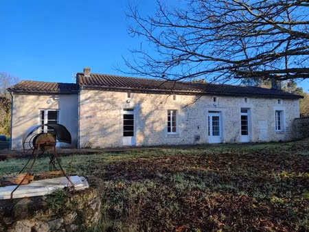 vente maison 5 pièces 166 m² à brossac (16480)  171 300 €