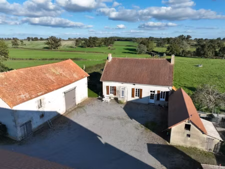 vente maison 5 pièces 94 m² à cesset (03500)  162 000 €