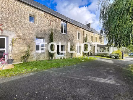 a vendre - magnifique demeure en pierre d'environ 300m2 à laize-clinchamps